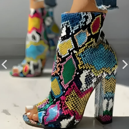 Zoo Keep Her Boot Heels