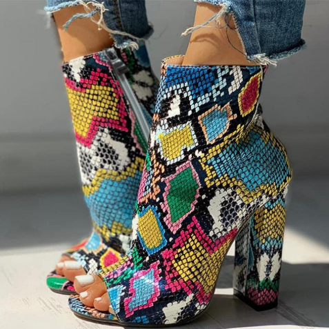 Zoo Keep Her Boot Heels