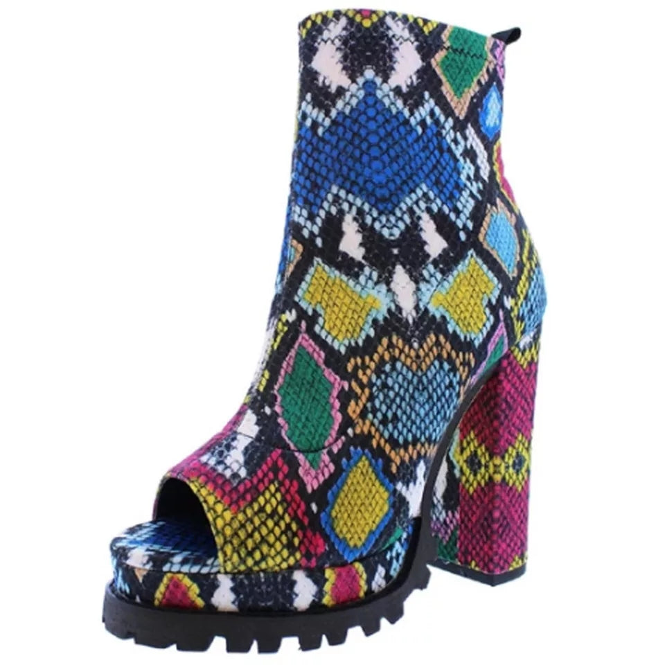 Zoo Keep Her Boot Heels